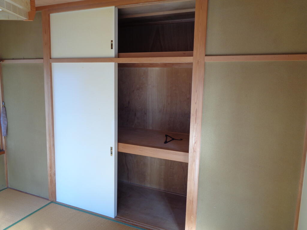 収納　和室　収納
