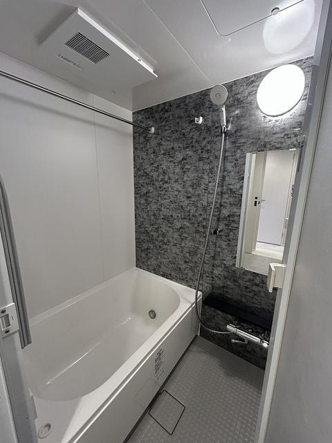 バス・シャワールーム　?