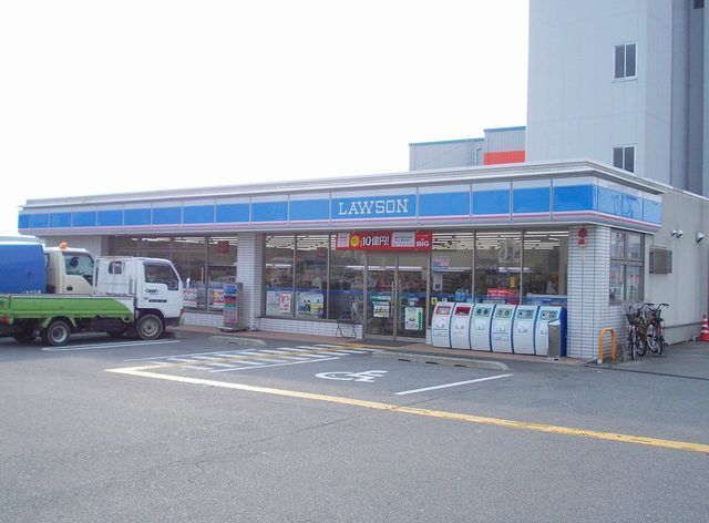 コンビニ　ローソン水口名坂店（コンビニ）まで800m