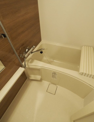 バス・シャワールーム　※反転タイプのお部屋の写真を使用しています。