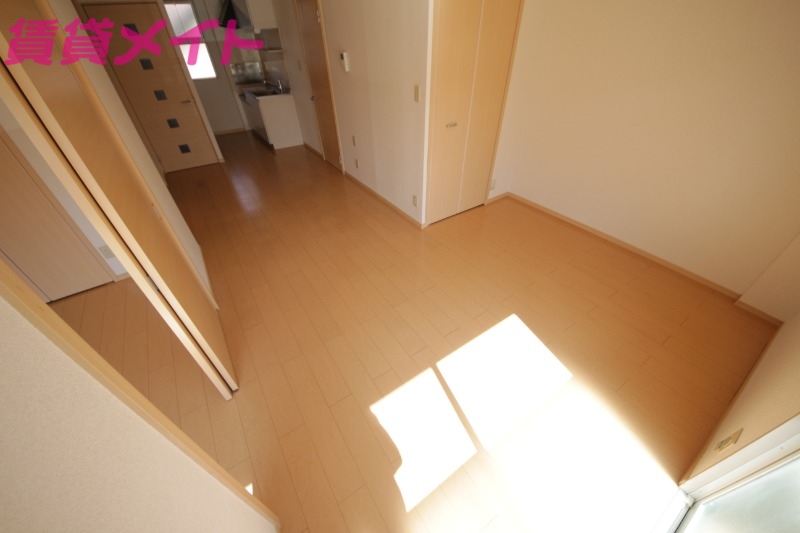 居室・リビング　同型反転タイプのお写真です