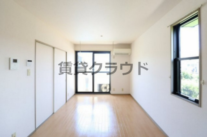 居室・リビング　リビングが広くてソファーも置けますね！