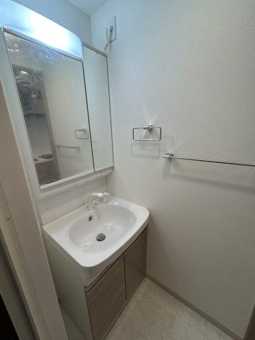 洗面設備　コンパクトで使いやすい洗面所