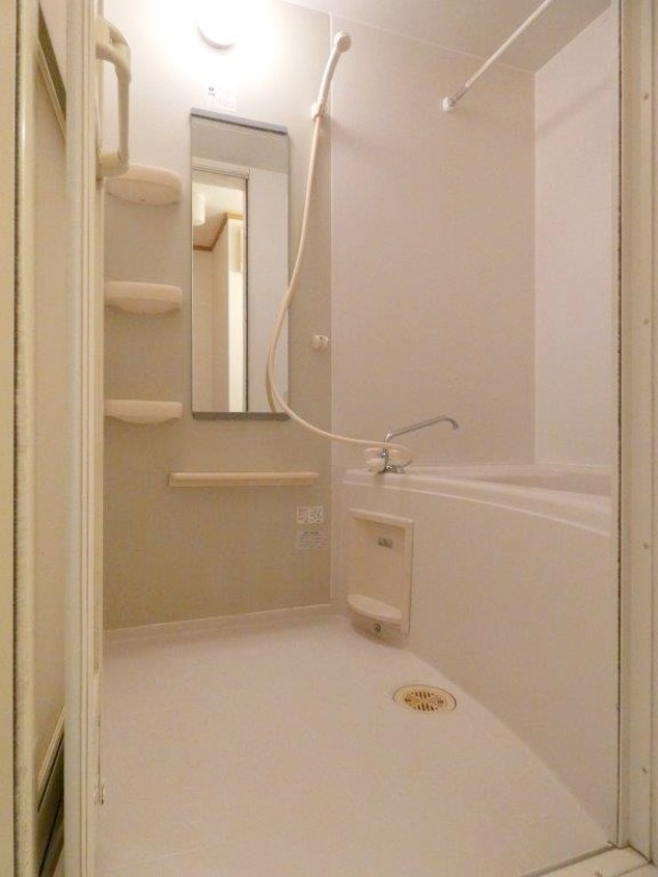 バス・シャワールーム　図面と現状に相違がある場合には現状を優先