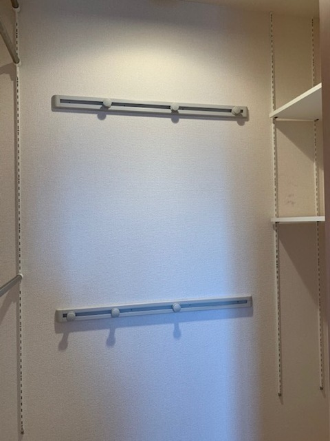 収納　洋室・ワンステップクローゼット