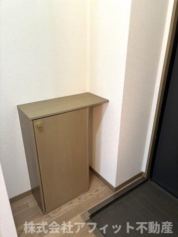 玄関　シューズボックス