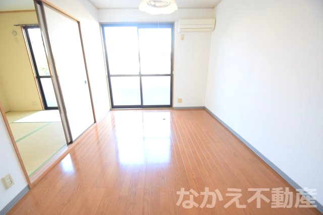 その他部屋・スペース　開放的な寝室です