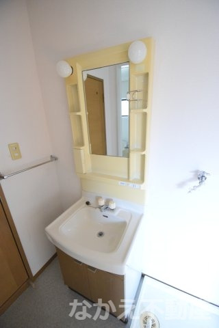 洗面設備　使いやすい洗面所です