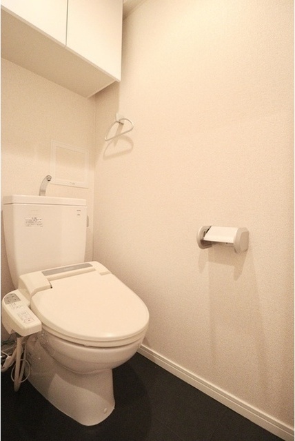 トイレ　※同じ間取り別号室参考写真 　現状優先