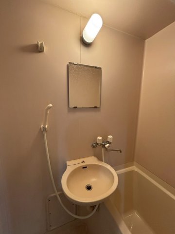 洗面設備　使いやすい洗面所です