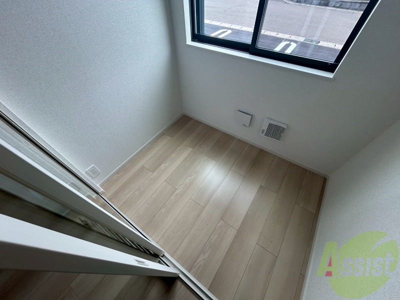 バルコニー　バルコニーは無いですが、こちらのサンルームがございます。