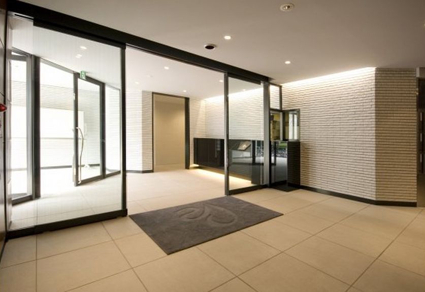 ロビー　★《見学予約受け付け中》設備充実のハイグレード賃貸マンショ