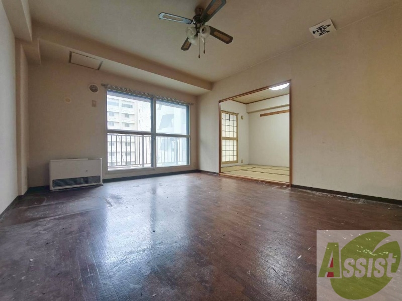 居室・リビング　広々としたリビングですね。使い勝手がよさそうですね！