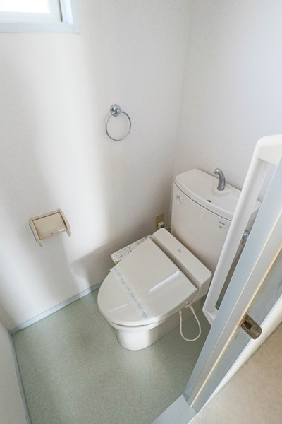 トイレ　同じ敷地内別のお部屋