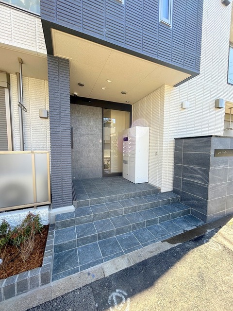 エントランス　★オートロック対応★宅配BOX完備
