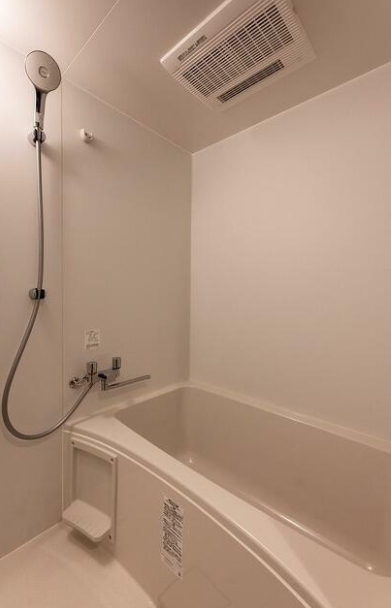 バス・シャワールーム　※こちらの写真は他部屋になり参考写真です