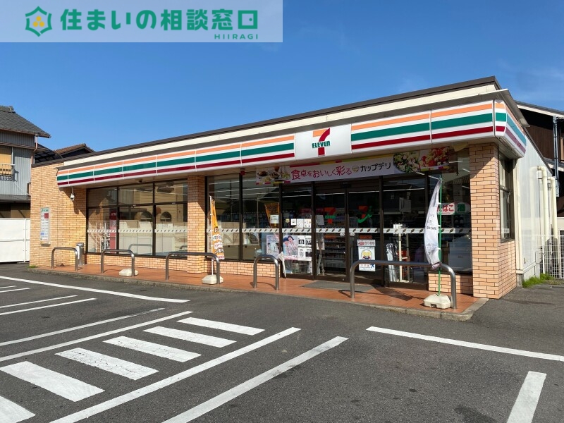 コンビニ　セブンイレブン碧南日進町2丁目店（コンビニ）まで128m