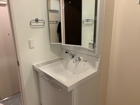 洗面設備　＊同物件、別部屋になります。