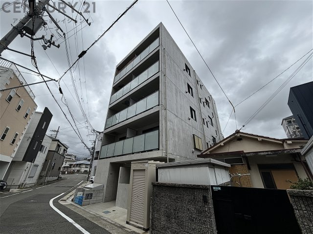 建物外観　宅配BOX付で不在時にも便利♪