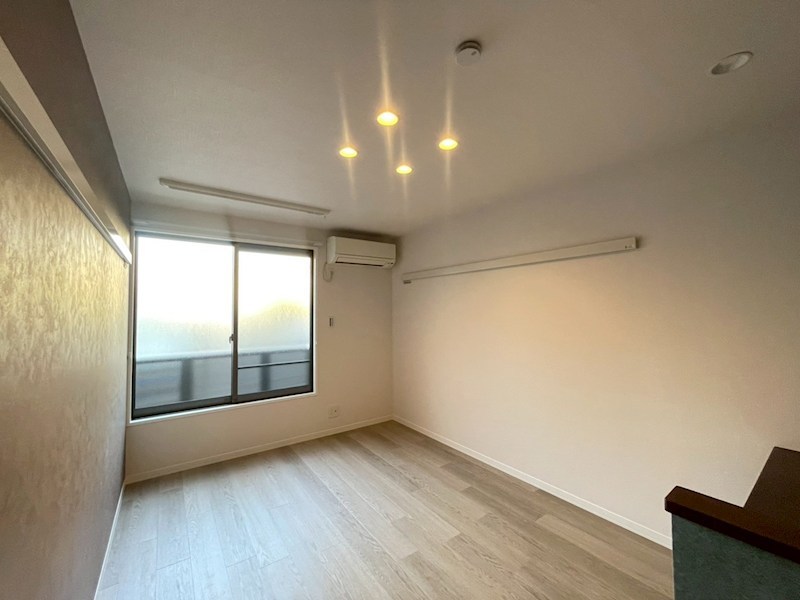 居室・リビング　別号室参考写真