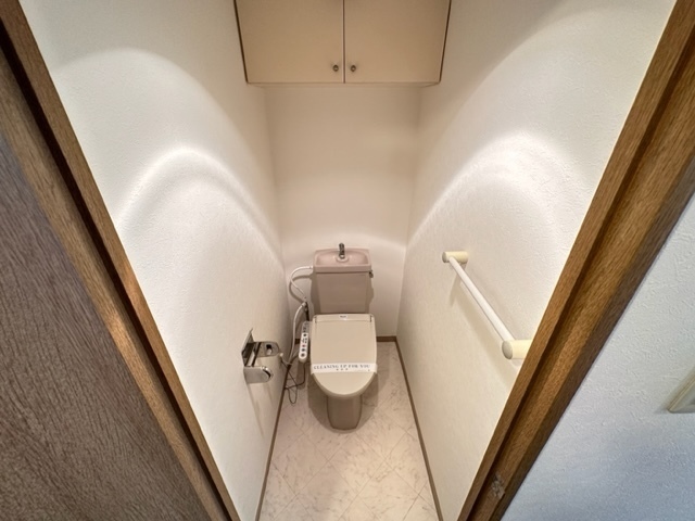 トイレ　別号室の写真です