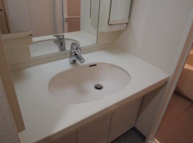 洗面設備　使いやすい洗面所です