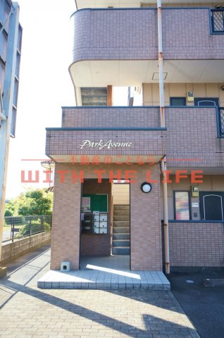 エントランス　清潔なエントランスです