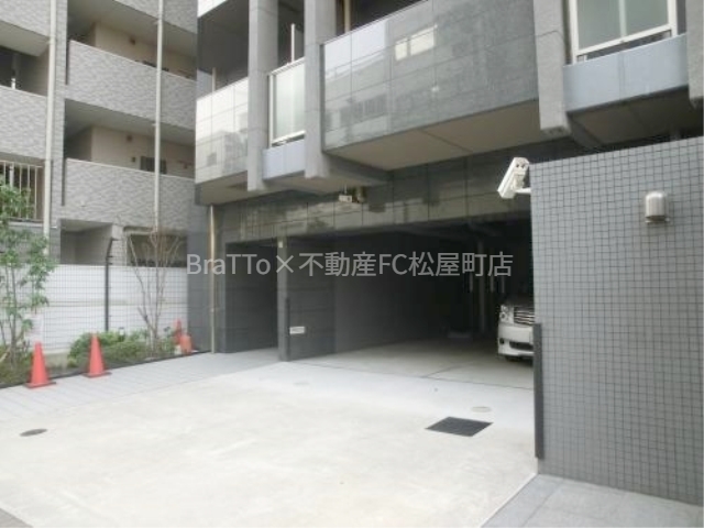 その他共有部分　マンション共有部分（駐車場）