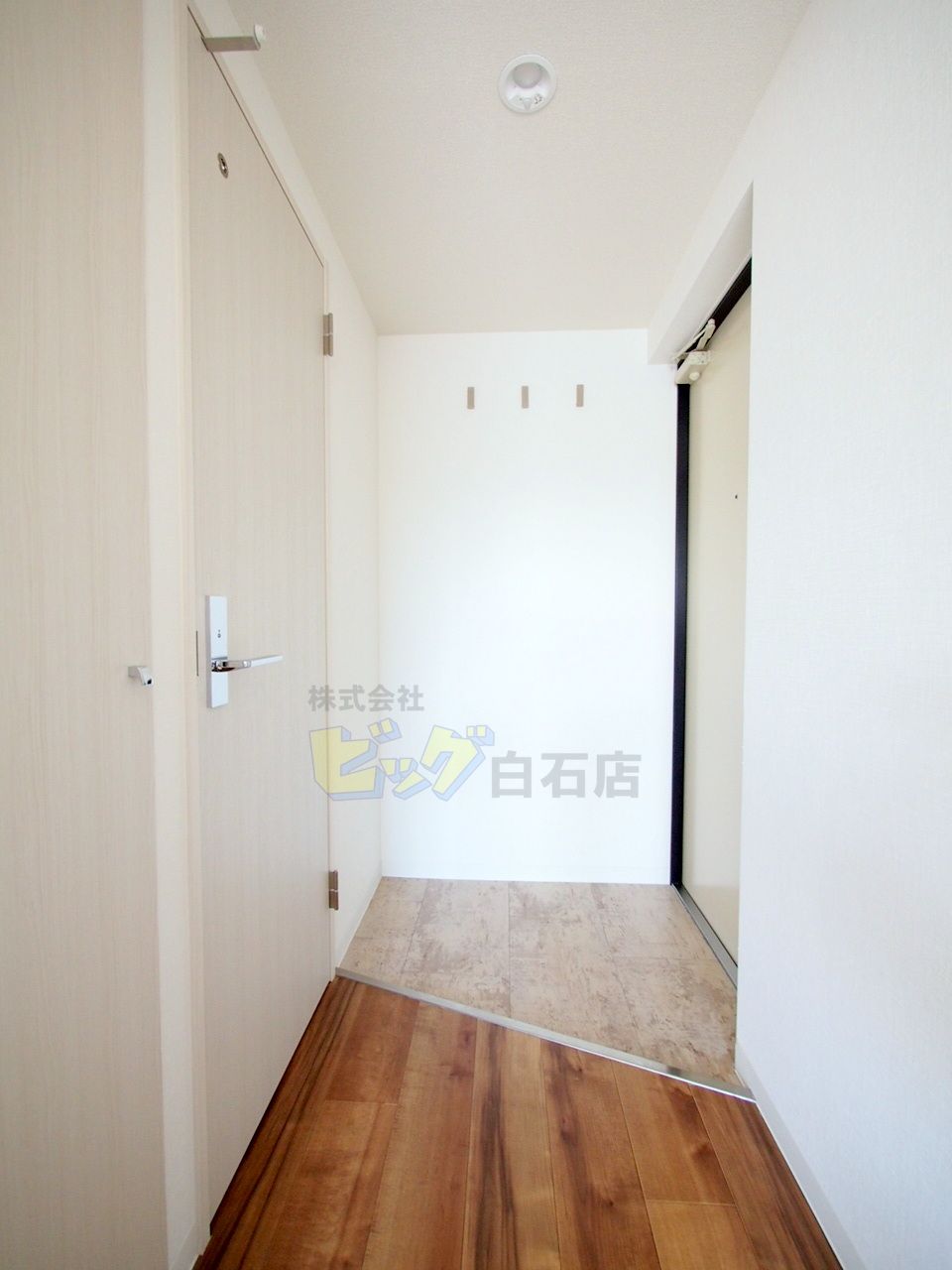 玄関　広々とした玄関です♪