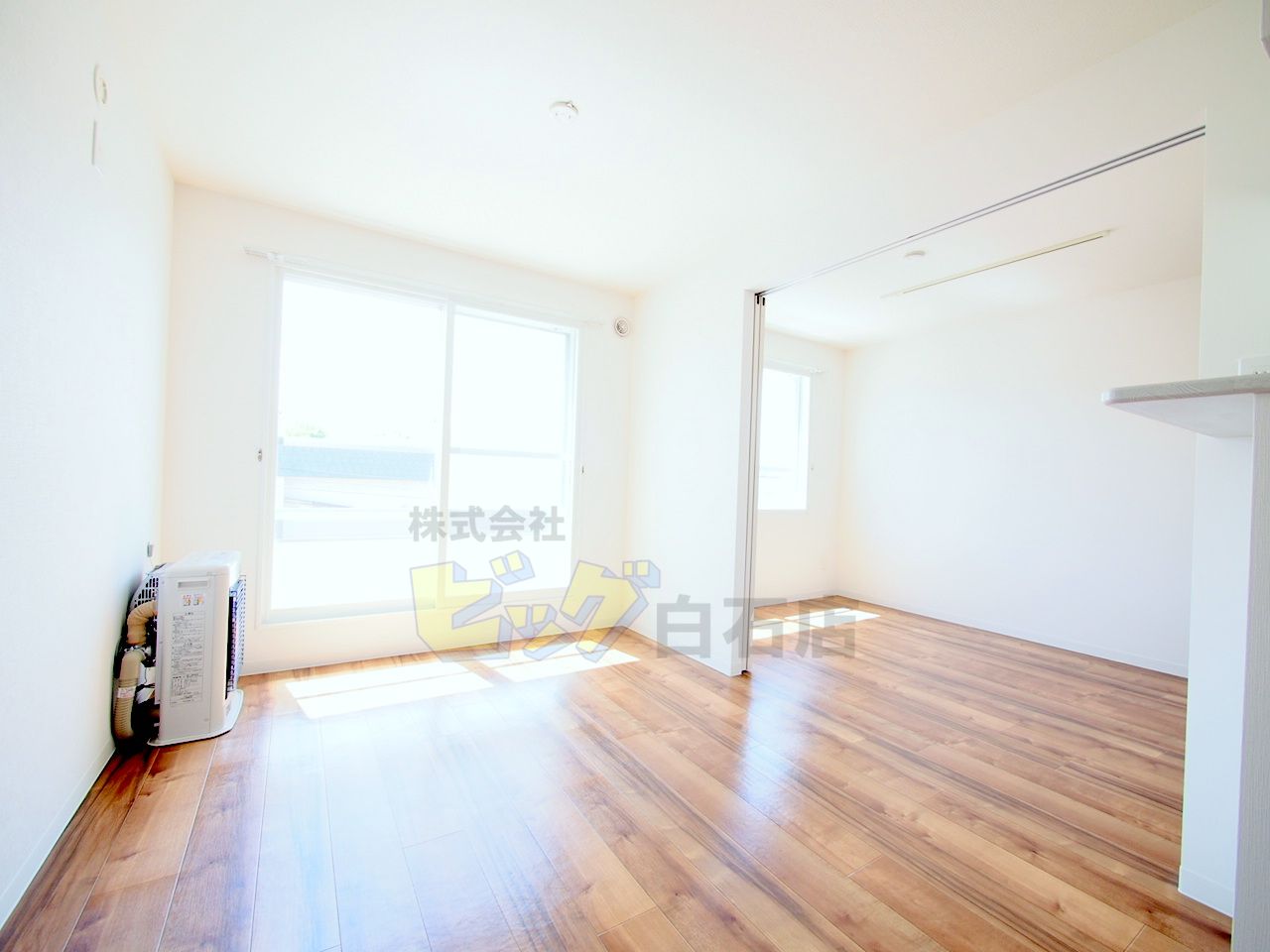 居室・リビング　陽当たり良好で明るいリビングです♪