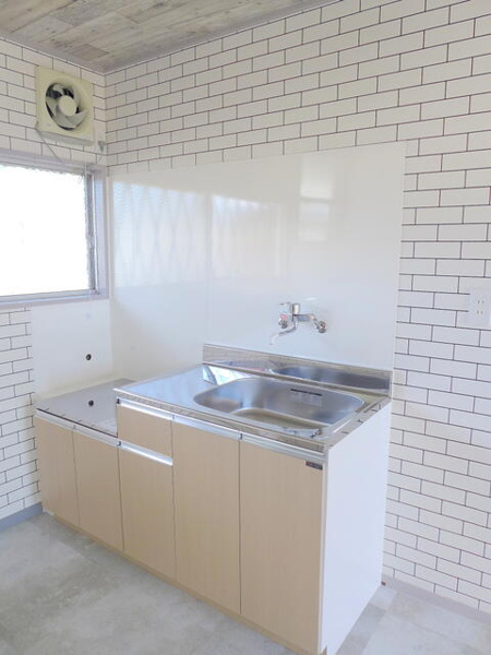 キッチン　別部屋の写真