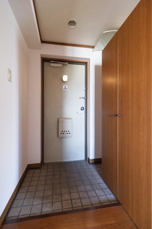 玄関　図面と現状に相違がある場合には現状を優先