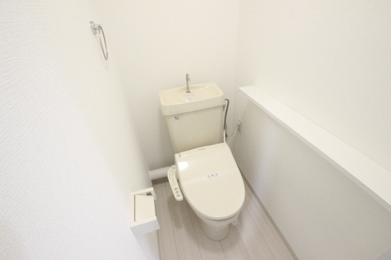 トイレ　※別部屋の写真です