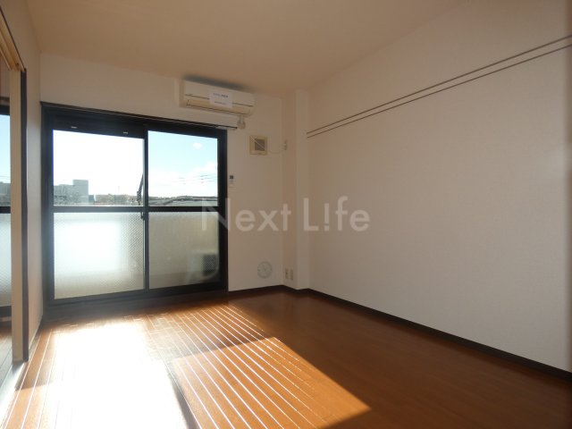 居室・リビング　パールウチデ