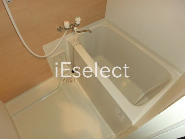 バス・シャワールーム　きれいなバスルーム