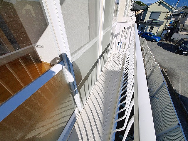 バルコニー　バルコニーからの眺めを楽しみながら食事をしませんか