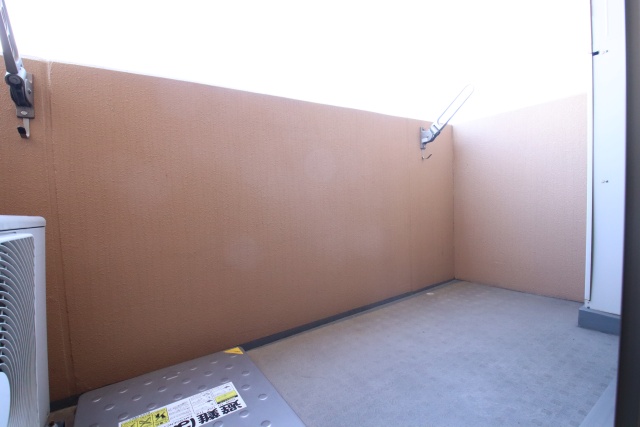 バルコニー　※別室の参考写真の為、現況優先です。