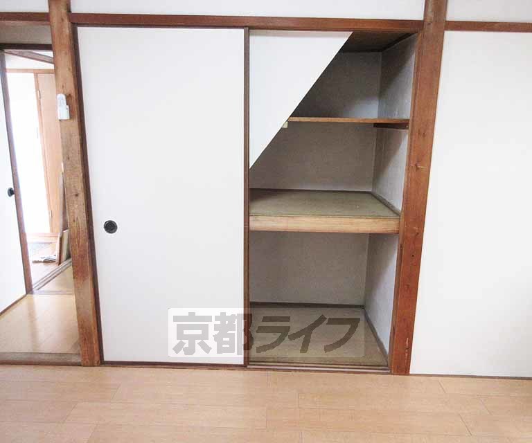 収納　リビングの収納付です