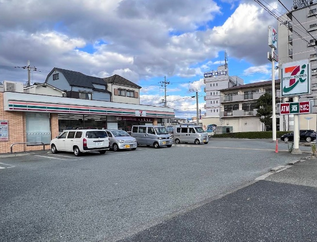 コンビニ　セブンイレブン 尼崎額田町店（コンビニ）まで422m
