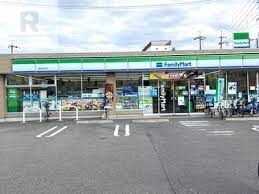 コンビニ　ファミリーマート東鴻池店（コンビニ）まで384m
