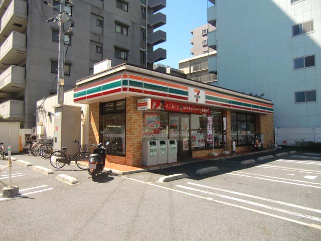 コンビニ　セブンイレブン 八尾光町店（コンビニ）まで76m