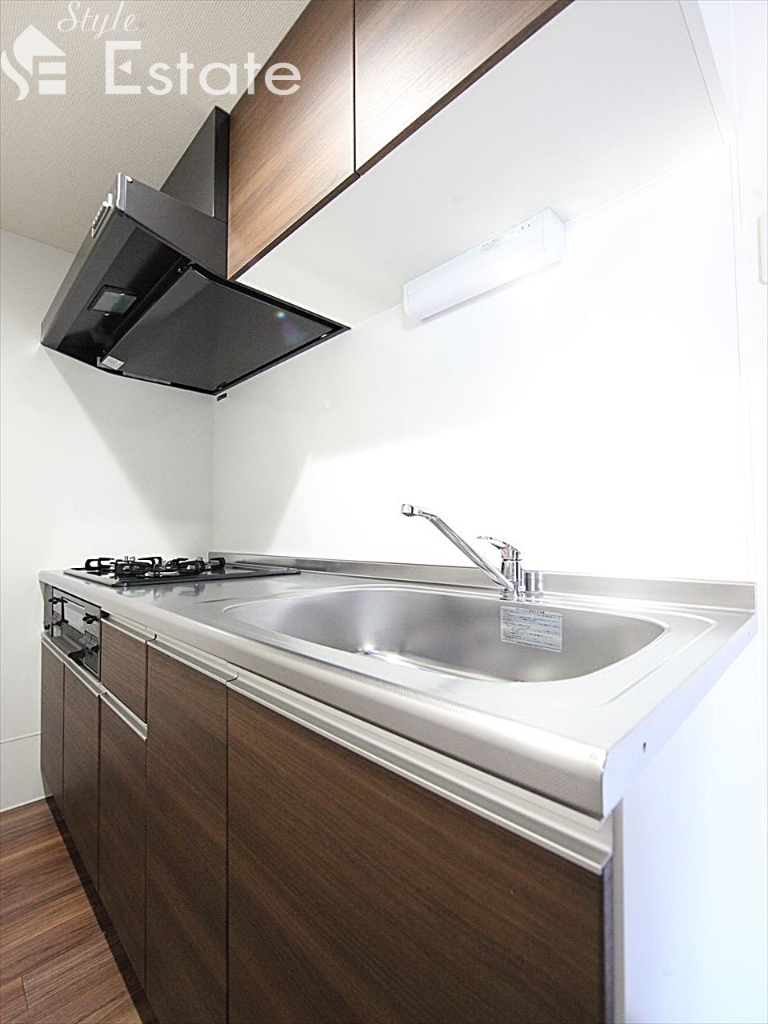 キッチン　システムキッチン　3口コンロ　グリル付