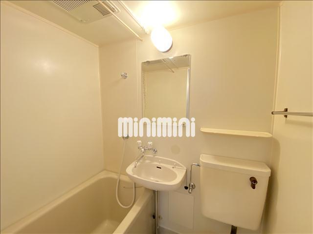 洗面設備　同物件別部屋のお写真です。