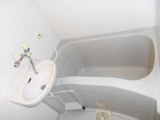 バス・シャワールーム　他号室のお写真です