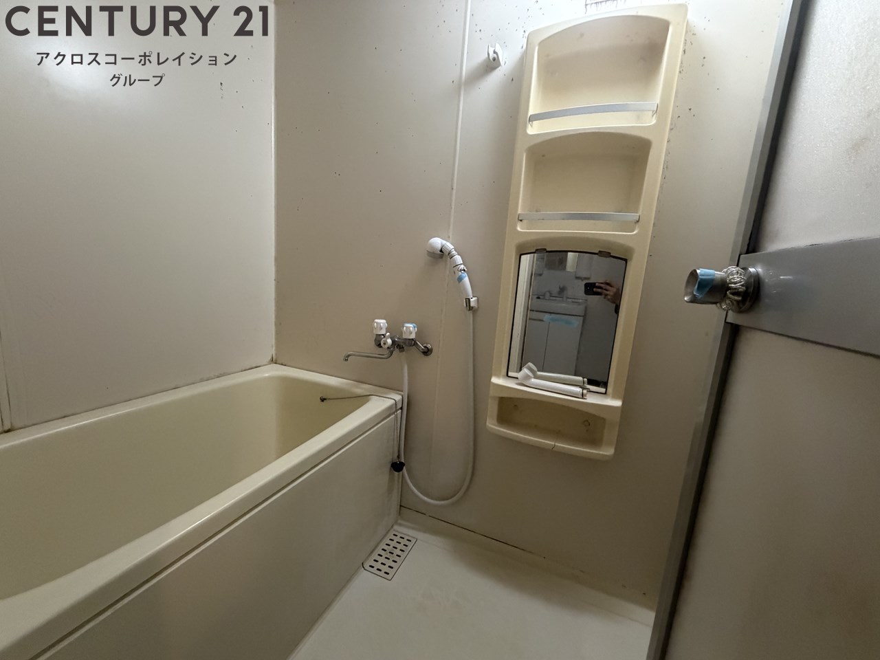 バス・シャワールーム　シンプルで機能的な浴室です！