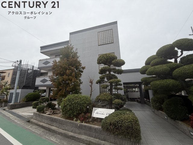 建物外観　敷地内駐車場あり！