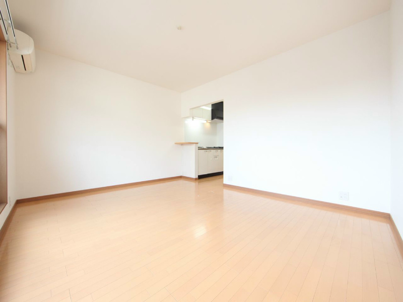 居室・リビング　ＬＤＫ14帖　エアコン完備　南面バルコニー