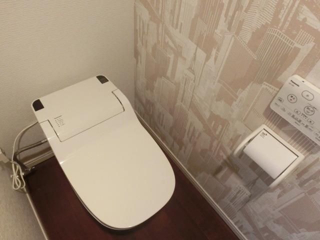 トイレ　ウォシュレット完備