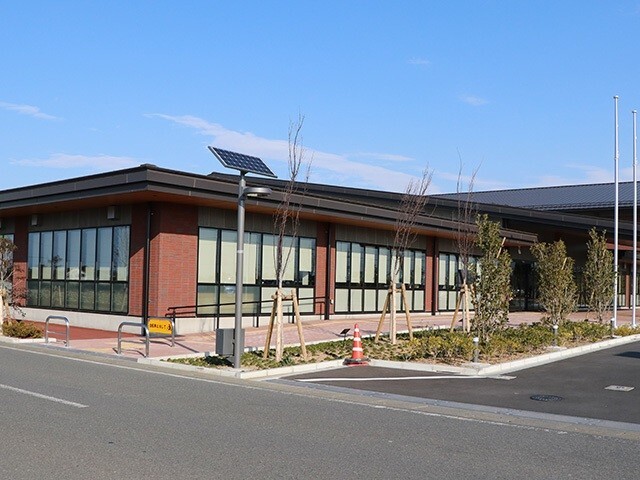 図書館　深谷市立岡部図書館（図書館）まで866m