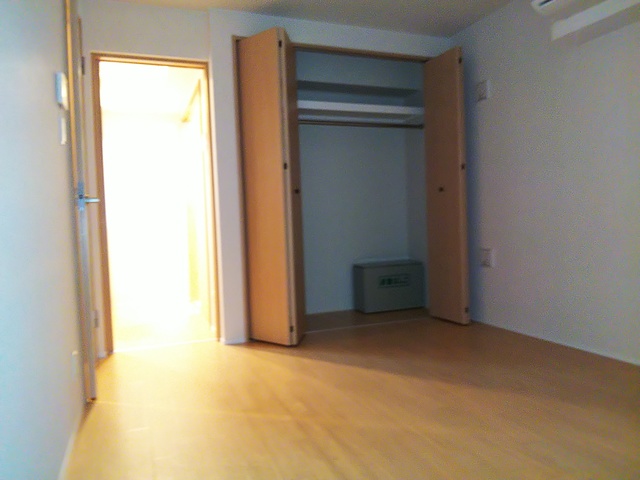 居室・リビング　室内